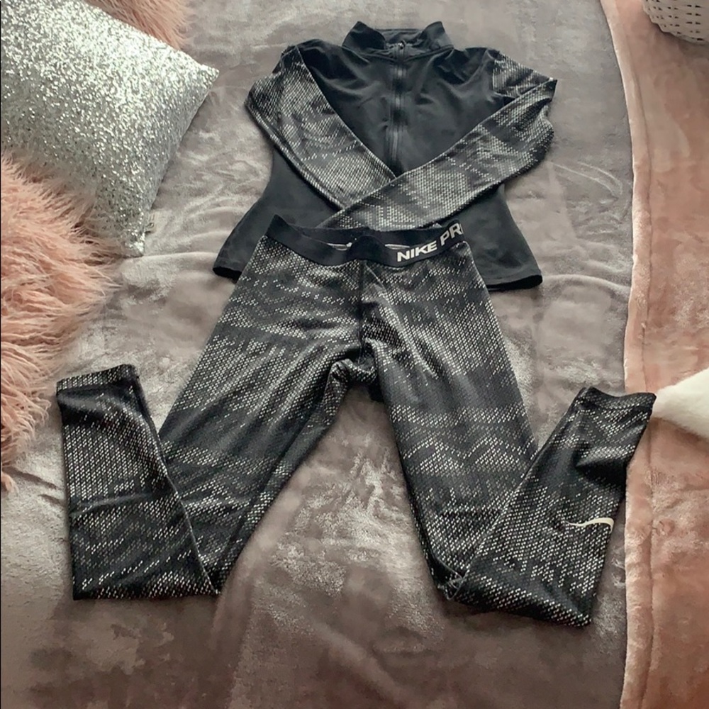 Nike Pro Dri Fit set. Size S
